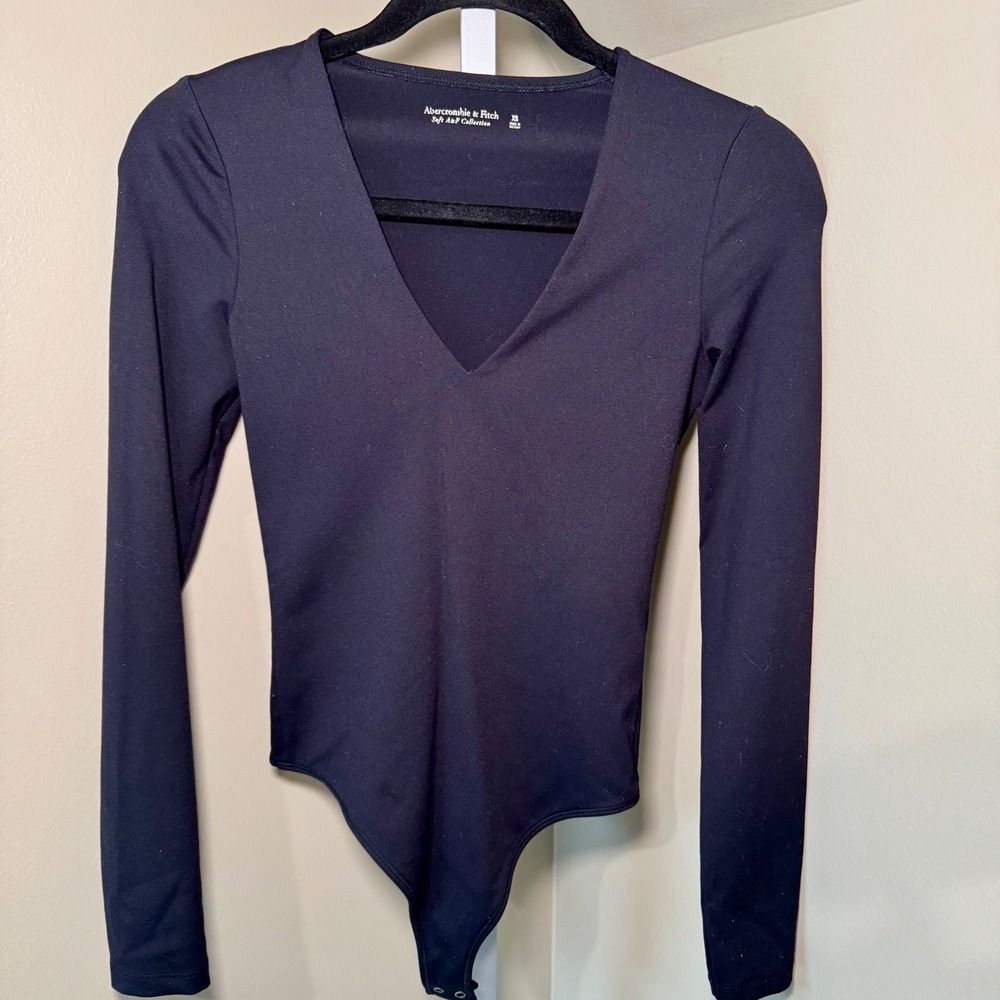 Abercrombie & Fitch Soft A&F Collection Black V-Neck Long Sleeve Bodysuit XS